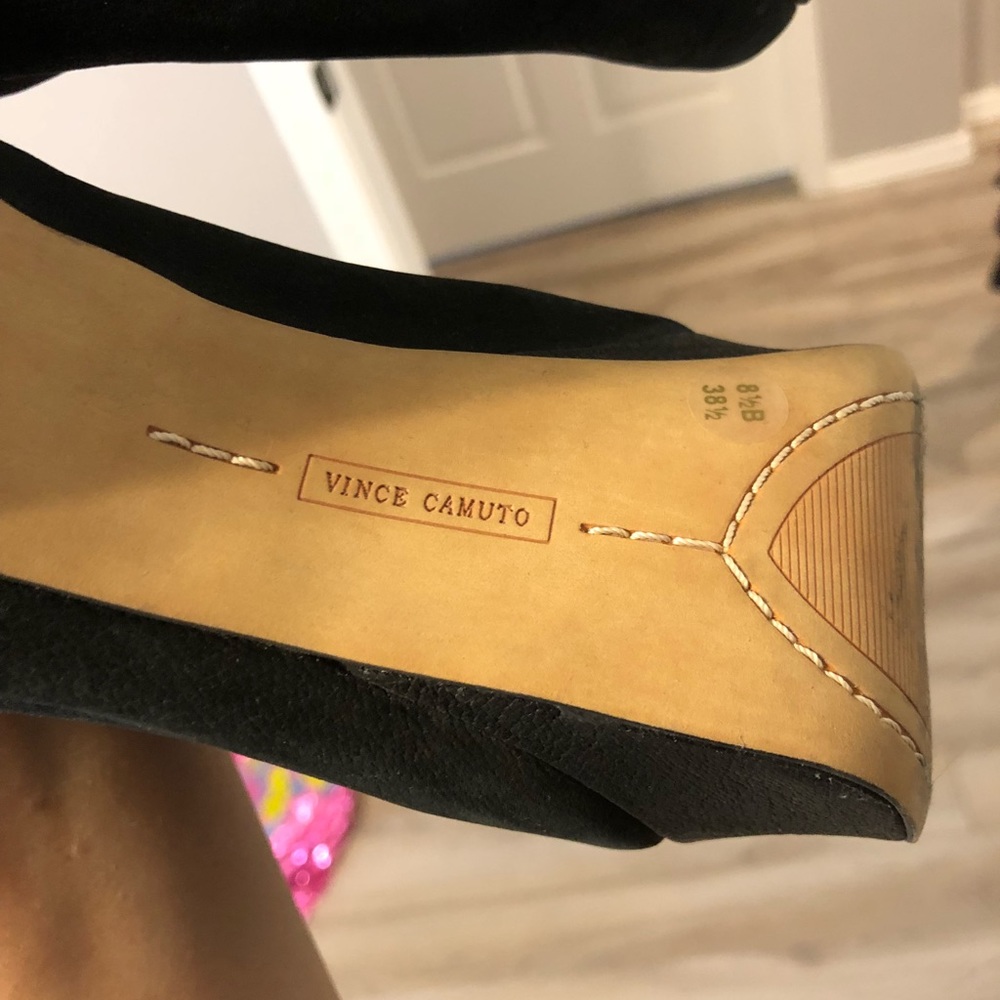 Black Vince Camuto bootie